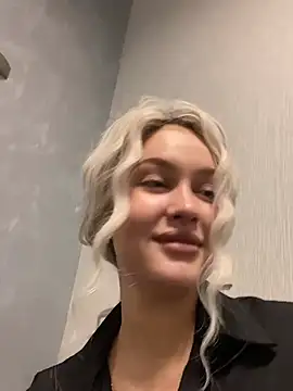 KikiWatson online show from 01/15/25, 08:09