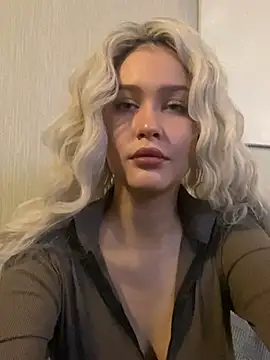 KikiWatson online show from 01/18/25, 08:10