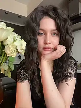 KikiWatson online show from 02/06/25, 07:56