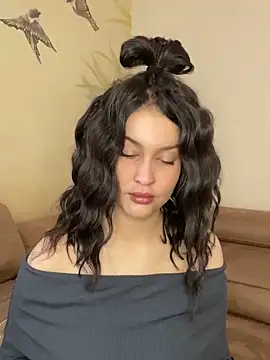 KikiWatson online show from 02/22/25, 12:19