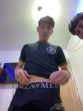 LatinBoysxxx online show from 12/25/24, 07:02