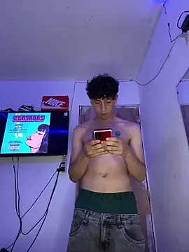 LatinBoysxxx online show from 03/05/25, 10:43