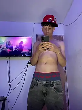 LatinBoysxxx online show from 03/12/25, 09:35