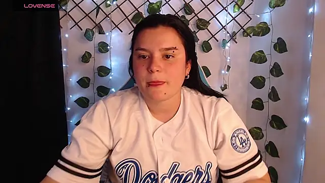 Snapshot of Nika_1_ chatting on 05/20/26, 12:17 Nika 1 online show from 05/20/26, 12:17