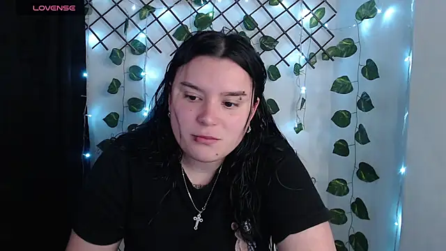 Snapshot of Nika_1_ chatting on 05/22/26, 11:32 Nika 1 online show from 05/22/26, 11:32