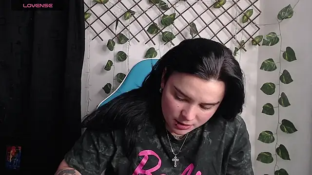 Snapshot of Nika_1_ chatting on 05/28/26, 03:04 Nika 1 online show from 05/28/26, 03:04