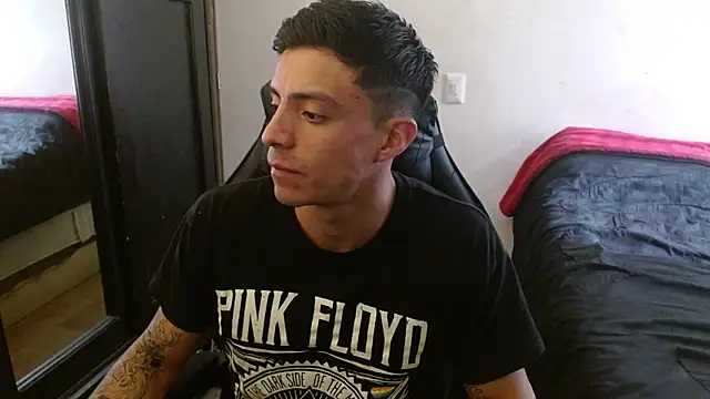 kv   xxx  online show from 09/19/25, 08:20