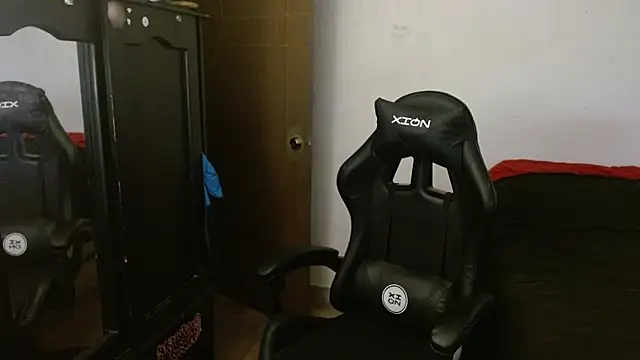 kv   xxx  online show from 09/24/25, 10:35