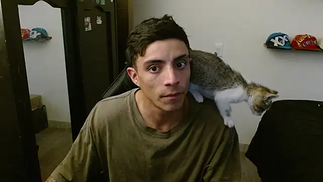 kv   xxx  online show from 12/18/25, 09:32