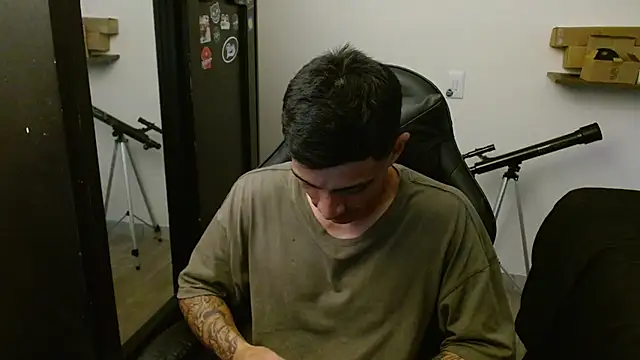 kv   xxx  online show from 04/15/26, 10:32