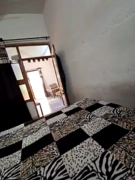 Snapshot of menakshiiikaur chatting on 12/12/24, 07:19 menakshiiikaur online show from 12/12/24, 07:19