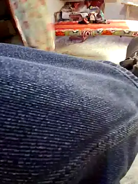 Snapshot of menakshiiikaur chatting on 12/20/24, 06:29 menakshiiikaur online show from 12/20/24, 06:29