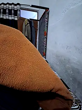 Snapshot of menakshiiikaur chatting on 12/20/24, 01:33 menakshiiikaur online show from 12/20/24, 01:33