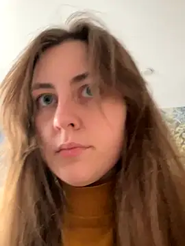 Snapshot of Topvi_ chatting on 10/08/25, 01:53 Topvi online show from 10/08/25, 01:53