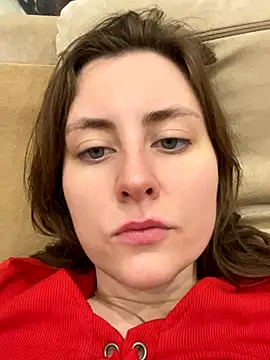 Snapshot of Topvi_ chatting on 10/17/25, 03:20 Topvi online show from 10/17/25, 03:20