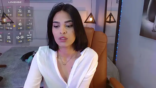 AlessiaVal  online show from 03/11/25, 11:33