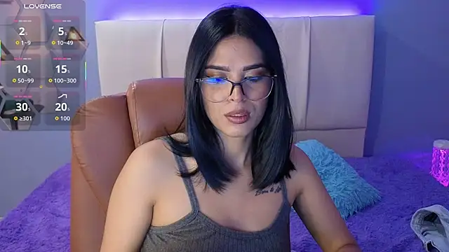 AlessiaVal  online show from 09/11/25, 04:07