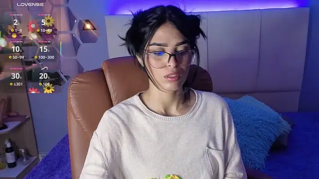 AlessiaVal  online show from 09/15/25, 01:44