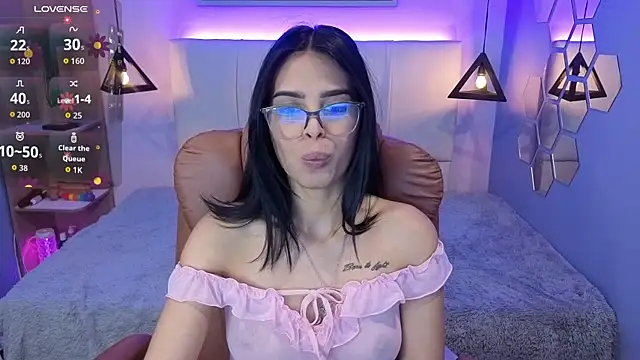 AlessiaVal  online show from 10/13/25, 03:45