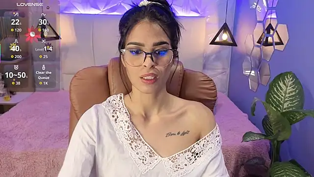 AlessiaVal  online show from 11/07/25, 01:33