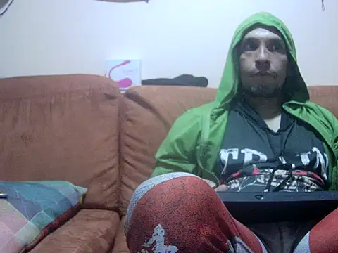 Latinnboy82 online show from 10/21/25, 02:45