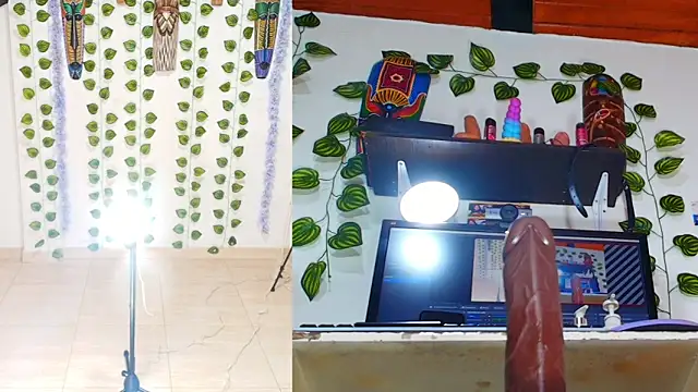 sharlotte funny online show from 04/17/26, 07:06