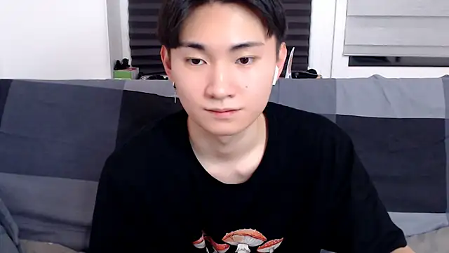 Snapshot of Miram_Yu chatting on 01/13/25, 08:48 Miram Yu online show from 01/13/25, 08:48