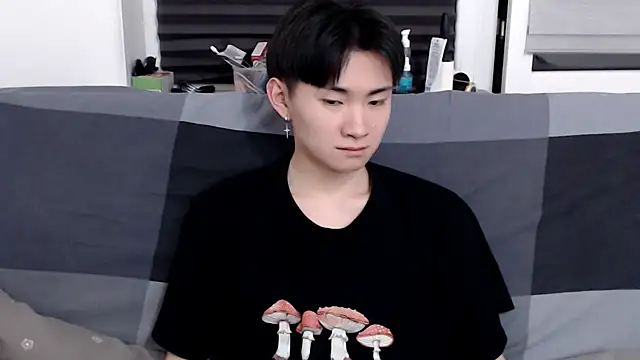 Snapshot of Miram_Yu chatting on 01/15/25, 08:16 Miram Yu online show from 01/15/25, 08:16