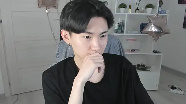 Snapshot of Miram_Yu chatting on 01/23/25, 06:28 Miram Yu online show from 01/23/25, 06:28