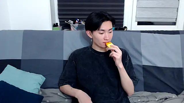 Snapshot of Miram_Yu chatting on 01/26/25, 09:51 Miram Yu online show from 01/26/25, 09:51