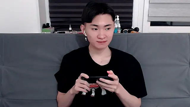 Snapshot of Miram_Yu chatting on 02/07/25, 09:48 Miram Yu online show from 02/07/25, 09:48