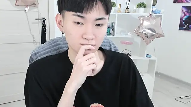 Snapshot of Miram_Yu chatting on 02/11/25, 11:22 Miram Yu online show from 02/11/25, 11:22