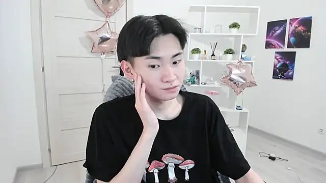 Snapshot of Miram_Yu chatting on 02/22/25, 09:15 Miram Yu online show from 02/22/25, 09:15