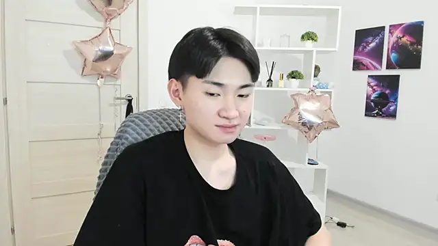 Snapshot of Miram_Yu chatting on 02/26/25, 04:36 Miram Yu online show from 02/26/25, 04:36