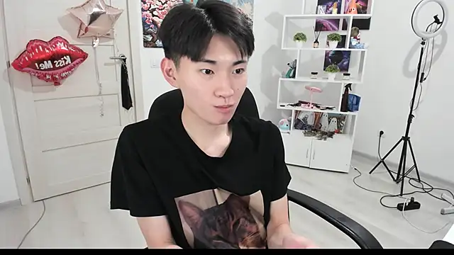 Snapshot of Miram_Yu chatting on 10/03/25, 09:23 Miram Yu online show from 10/03/25, 09:23