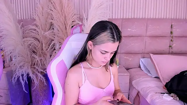 HannaRhodes online show from 07/17/26, 03:18