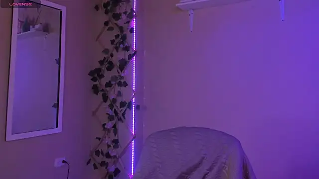 MadelineBenet online show from 09/09/25, 01:16