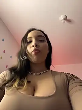 MadelineBenet online show from 04/07/26, 04:35