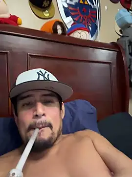 TommyPNP2846 online show from 12/16/25, 04:23