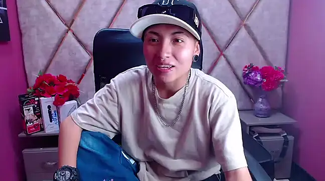 Im Mathias online show from 02/12/25, 07:02