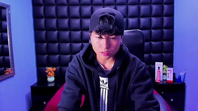 Im Mathias online show from 10/02/25, 04:14