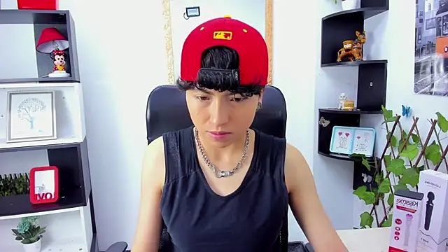 Im Mathias online show from 10/11/25, 02:59