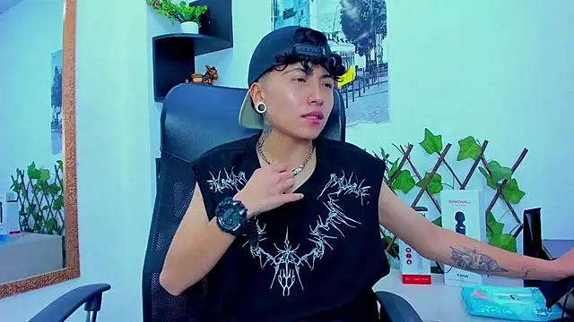 Im Mathias online show from 10/18/25, 09:32