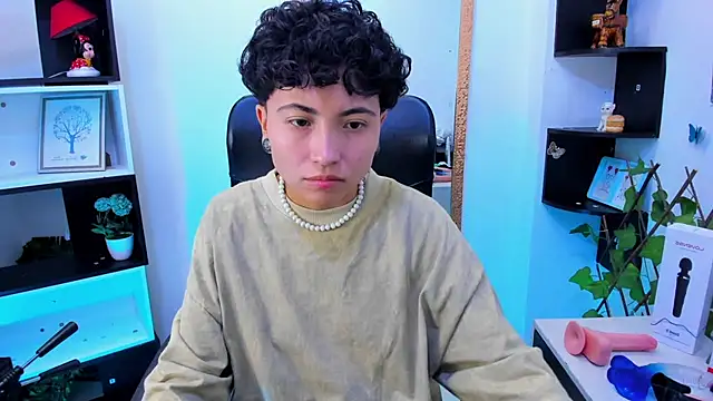 Im Mathias online show from 11/22/25, 01:48