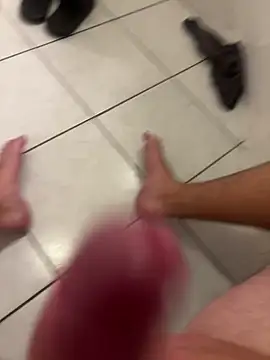 Snapshot of makemecum0 chatting on 10/14/25, 09:59 makemecum0 online show from 10/14/25, 09:59