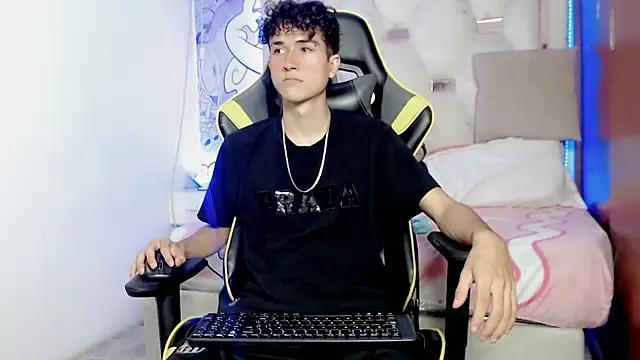 johnny cagee online show from 11/27/25, 05:09