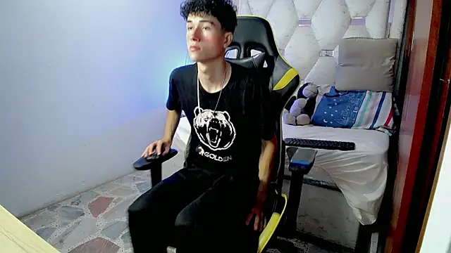 johnny cagee online show from 12/21/25, 04:08