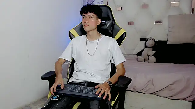 johnny cagee online show from 01/08/26, 06:48