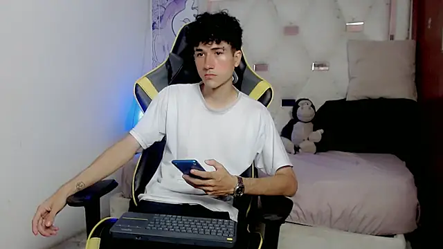 johnny cagee online show from 01/15/26, 03:55