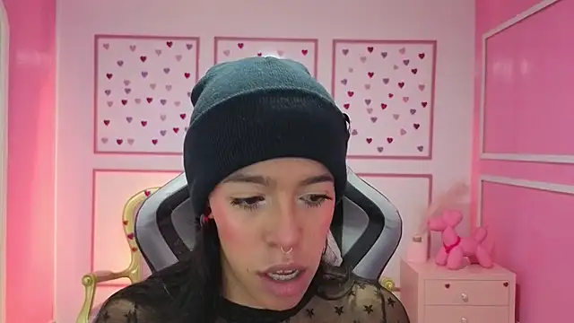 stephania t online show from 09/18/25, 11:34